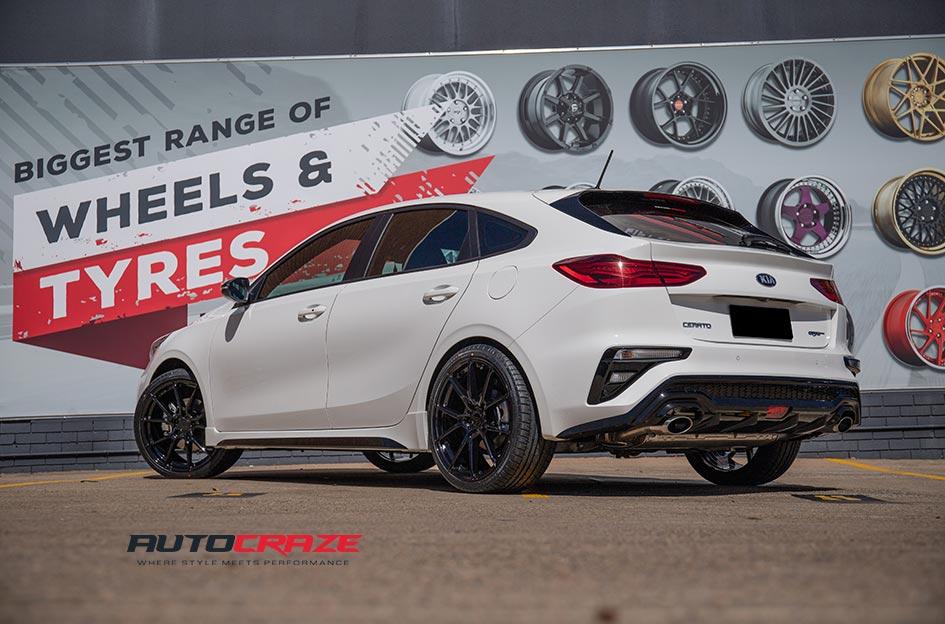 KIA-CERATO-VENOM-GLOSS-BLACK